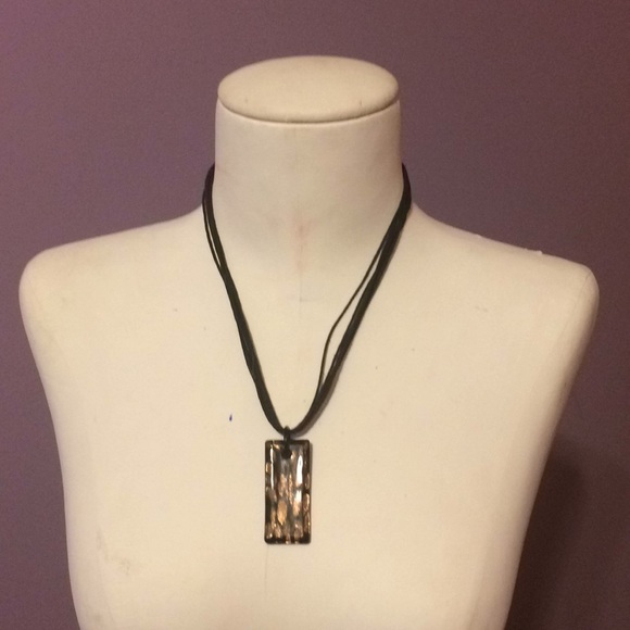 Jewelry - Picture 2 of 3